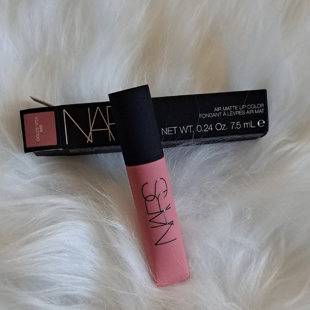 NARS Dolce Vita Air Matte Lip Color